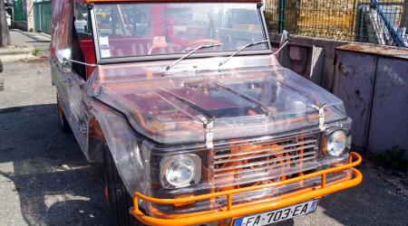 Voiture de collection « Citroën Méhari Plexiglas »