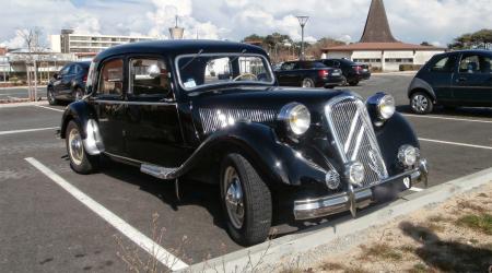 Voiture de collection « Citroën Traction »