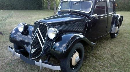 Voiture de collection « Citroën Traction 11bl 1950 »