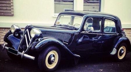 Voiture de collection « Citroën Traction »