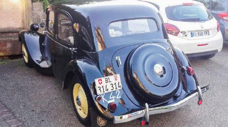 Voiture de collection « Citroën Traction »