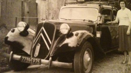 Voiture de collection « Citroën Traction taxi »