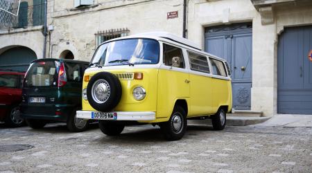 Voiture de collection « Combi VW T2B »