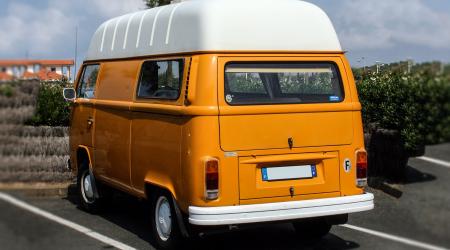 Voiture de collection « Volkswagen Combi T2B Bulbeux »