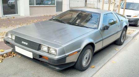 Voiture de collection « DeLorean DMC 12 »