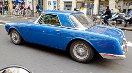 Voiture de collection « Facel Vega Facel III »