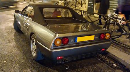 Voiture de collection « Ferrari Mondial T Cabriolet »