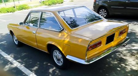 Voiture de collection « Fiat 124 Coupé »