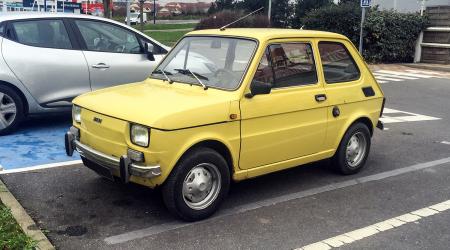 Voiture de collection « Fiat 126 »