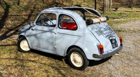 Voiture de collection « Fiat 500 D »