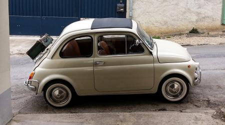 Voiture de collection « Fiat 500 L »