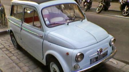 Voiture de collection « Fiat 500 Giardiniera »