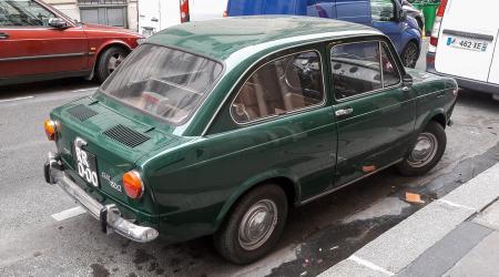 Voiture de collection « Fiat 850 »