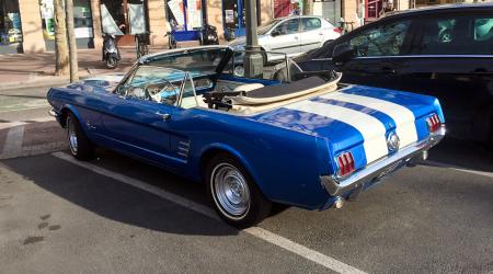 Voiture de collection « Ford Mustang Cab »