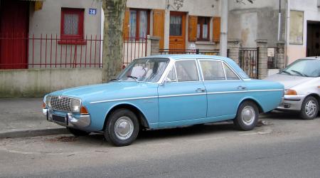 Voiture de collection « Ford taunus 20 M »