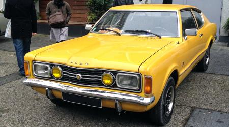 Voiture de collection « Ford Taunus »