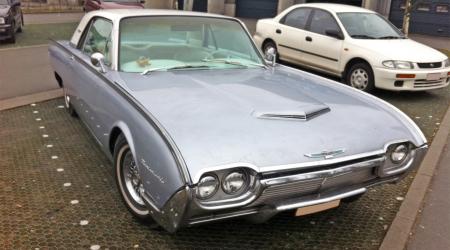 Voiture de collection « Ford Thunderbird 1963 »