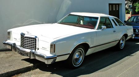 Voiture de collection « Ford Thunderbird 1978 »