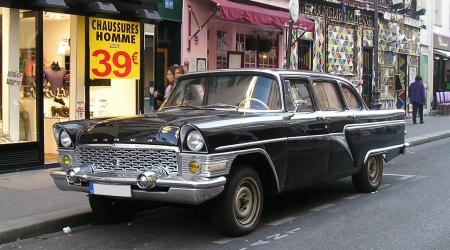 Voiture de collection « Gaz Tchaïka 13 »