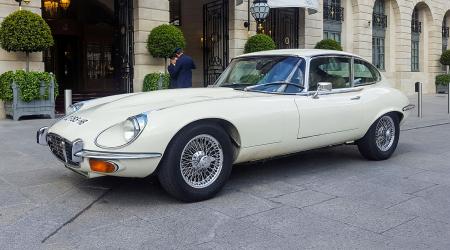 Voiture de collection « Jaguar Type E V12 »