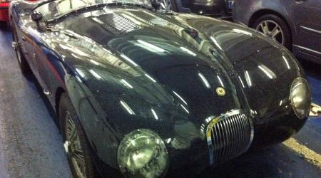 Voiture de collection « Jaguar C-type »