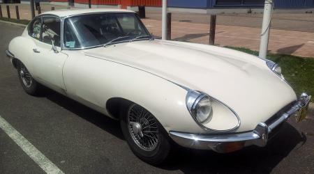 Voiture de collection « Jaguar Type E »