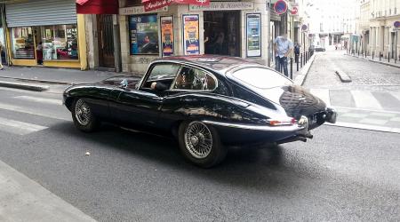 Voiture de collection « Jaguar Type E »