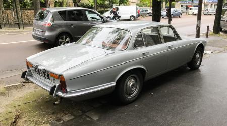 Voiture de collection « Jaguar XJ 4,2l »