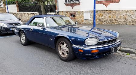 Voiture de collection « Jaguar XJS cab »