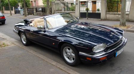 Voiture de collection « Jaguar XJS Cabriolet »