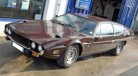 Voiture de collection « Lamborghini Espada marron »