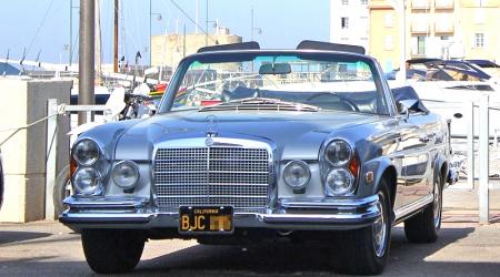 Voiture de collection « Mercedes-Benz 280 SE »