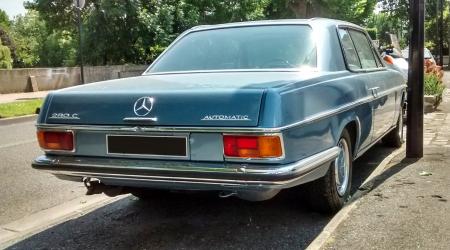 Voiture de collection « Mercedes-Benz 280C W114 »