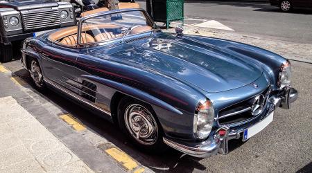 Voiture de collection « Mercedes-benz 300 SL »