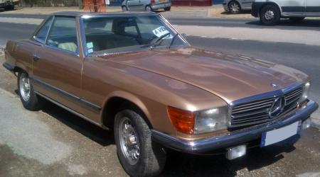 Mercedes-Benz 350 SL vue de 3/4 avant droit