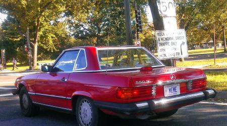 Mercedes-Benz 560SL