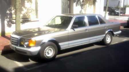 Voiture de collection « Mercedes-Benz 500 SEL »