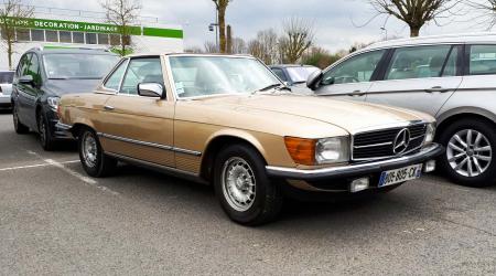 Voiture de collection « Mercedes-Benz 280 SL »