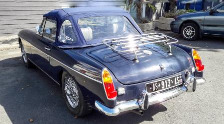 Voiture de collection « MG MGB »