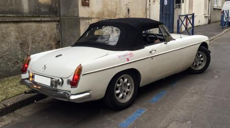 Voiture de collection « MGB AutomoBelle »