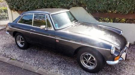 Voiture de collection « MGB GT »