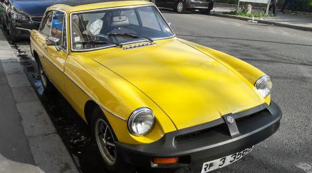 Voiture de collection « MGB GT »