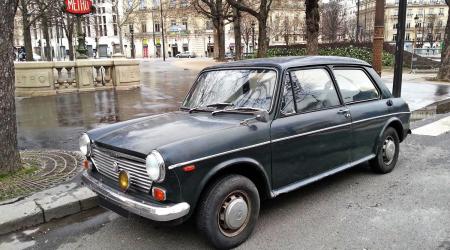 Voiture de collection « Morris 1100 »