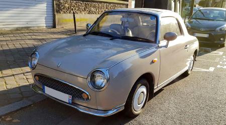 Voiture de collection « Nissan Figaro »