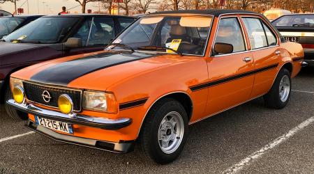 Voiture de collection « Opel Ascona »