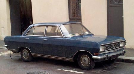 Voiture de collection « Opel Rekord 1900 »