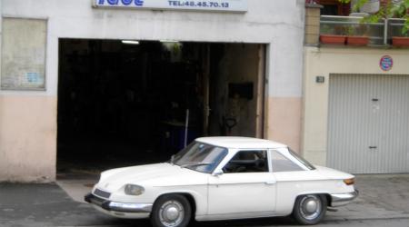 Voiture de collection « Panhard 24 CT 1964 »