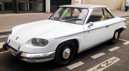 Voiture de collection « Panhard 24CT »