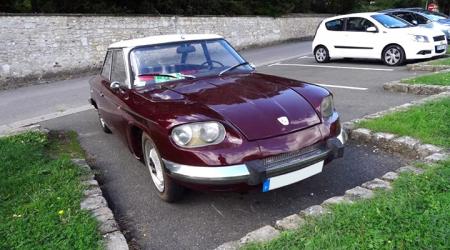 Voiture de collection « Panhard 24 CT »