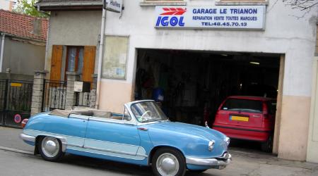 Voiture de collection « Panhard Dyna Z cabriolet bi-ton »